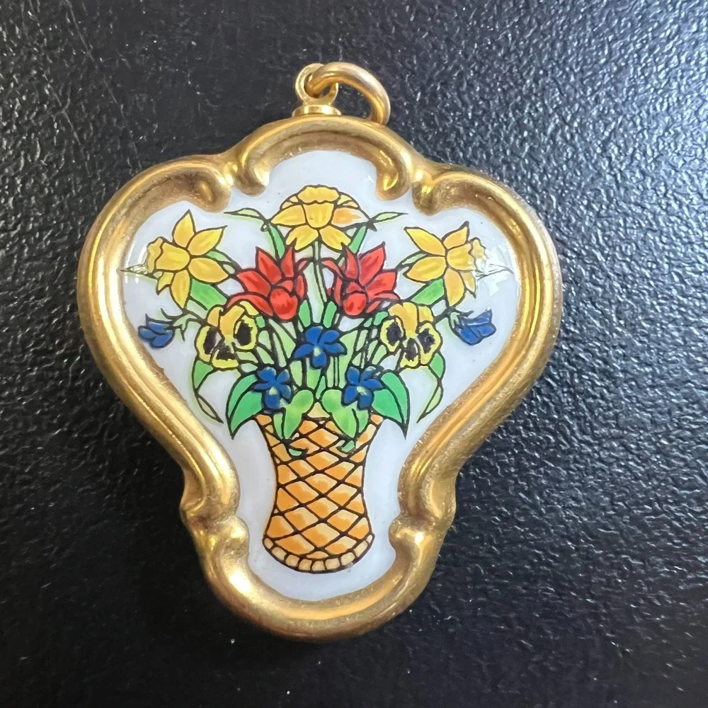 Vintage Franklin Mint Floral Pendant 24K Gold Accent Flower Basket Necklace